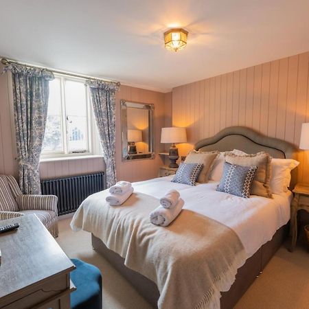 Eliot Arms Hotel Cirencester Exterior photo